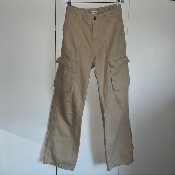Bershka Cotton Cargo Pants - Picture 2 of 8